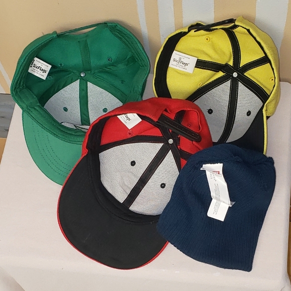 4 marvel themed hats - Picture 2 of 16